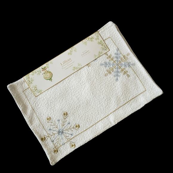 Lillian August Christmas Placemats Set of 4 Gold & Silver Snowflake Holiday Glam - Picture 8 of 13